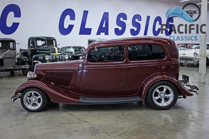 Ford 1933 sedan door two pacificclassics