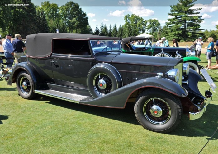 1933 Packard Eight Model 1002 Phaeton