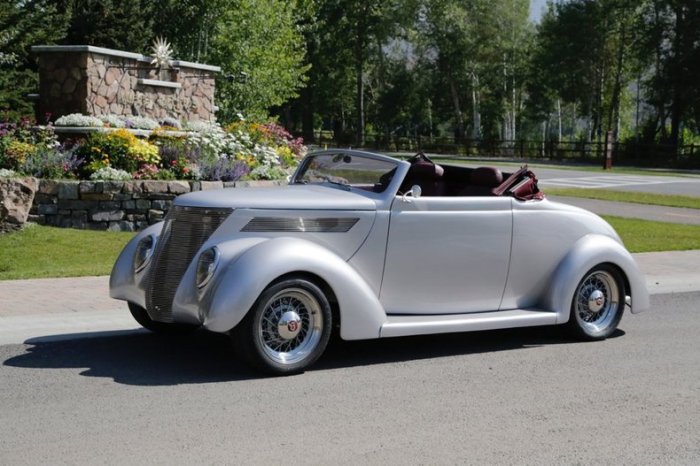 1937 Ford Cabriolet: A Classic American Icon