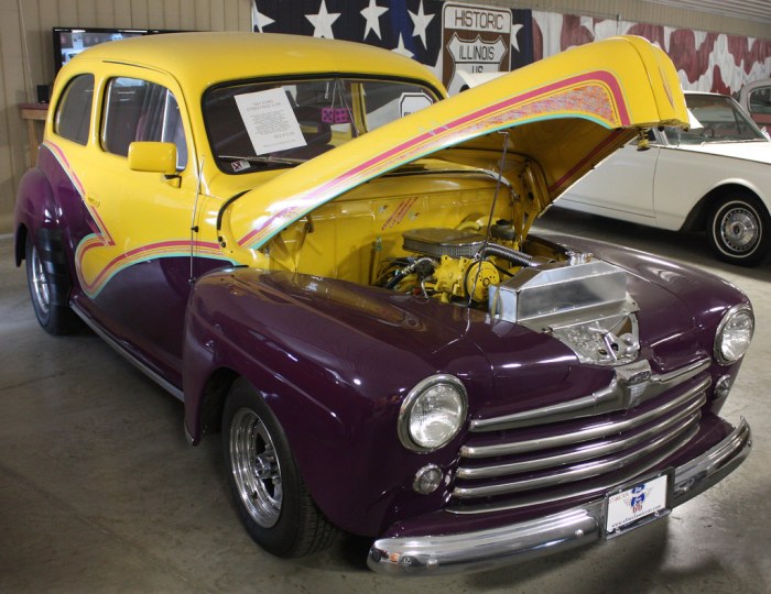 Ford sedan 1947 deluxe door v8 super cars