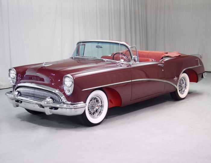 1954 Buick Skylark: A Glimpse of Automotive History