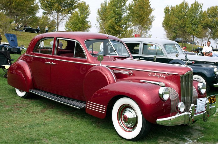 1941 Packard Sedan: A Classic American Luxury Car