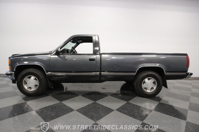 1988 chevrolet cheyenne pickup k2500 cab standard door 7l 2500