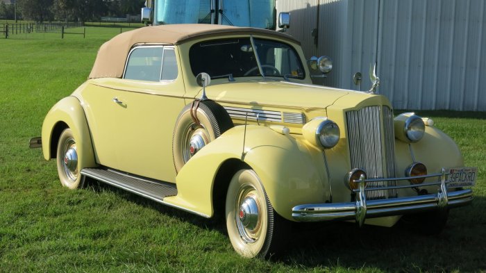 1938 Packard 120