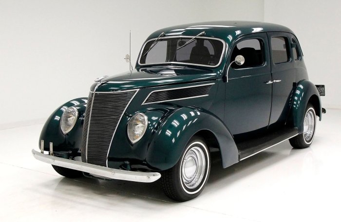 1937 fordor car