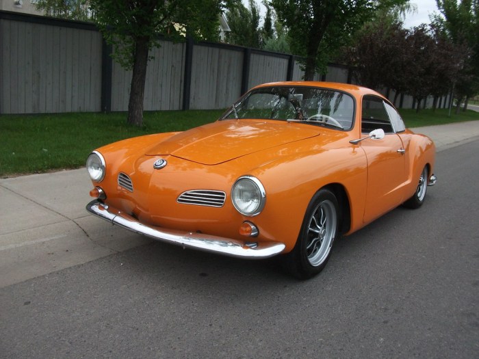 1960 Volkswagen Karmann Ghia: A Classic Design Icon
