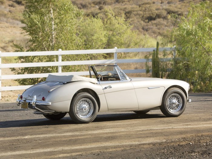 Healey bj8