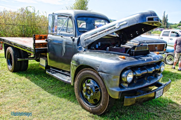 Ford flatbed 1952