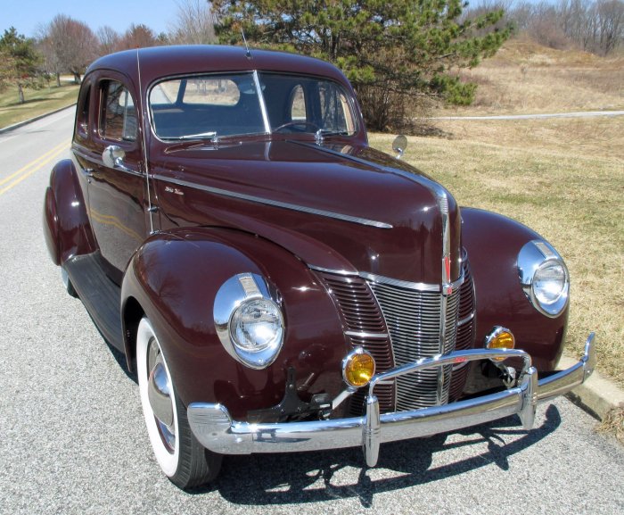 Ford deluxe 1940 sedan door sedans done right standard