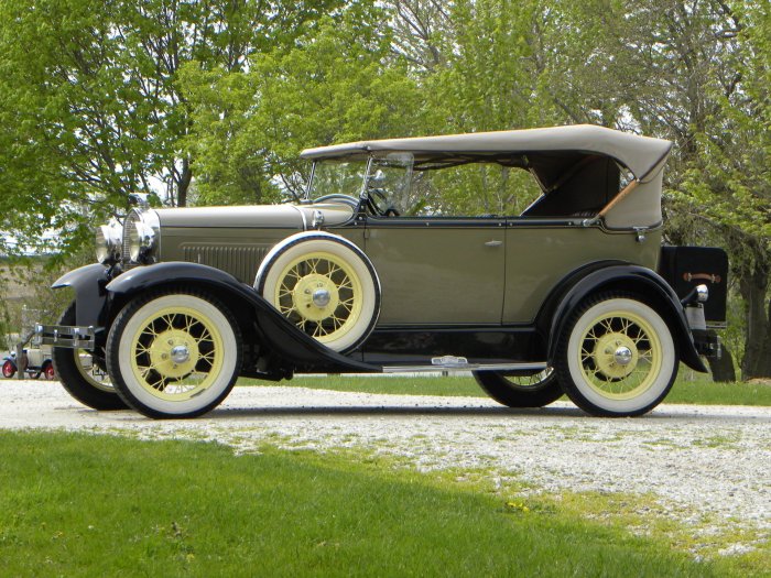1931 Ford Deluxe