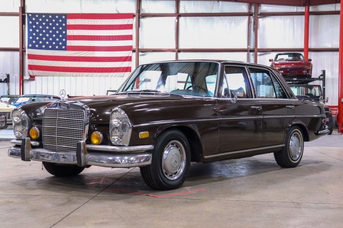 1974 w114 1976 bringatrailer w115 1973