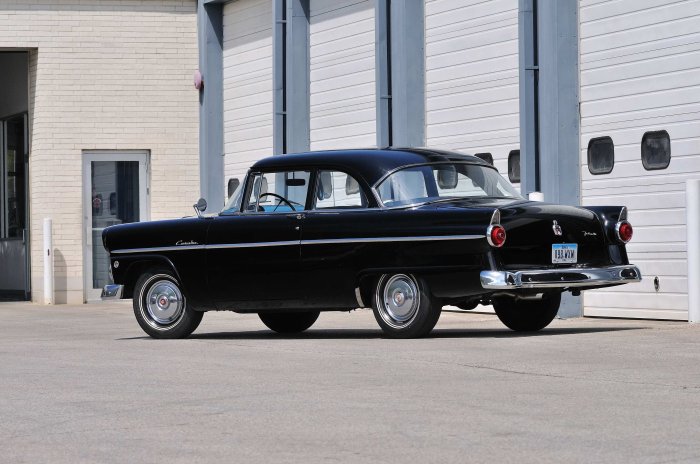 Ford 1955 fairlane sedan comments classiccars