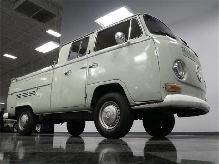 Vw double volkswagen cab 1968 transporter pickup old truck parked cars 1971 april