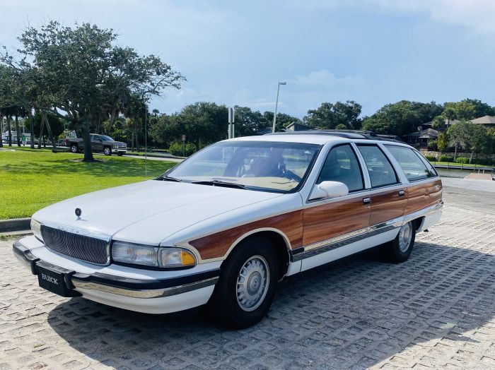 Roadmaster buick 1996 limited back Roadmaster buick 1996 limited back
