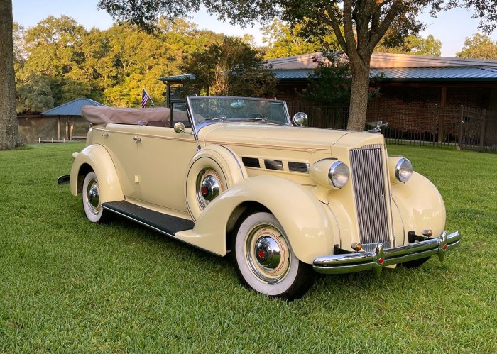 1937 Packard 120