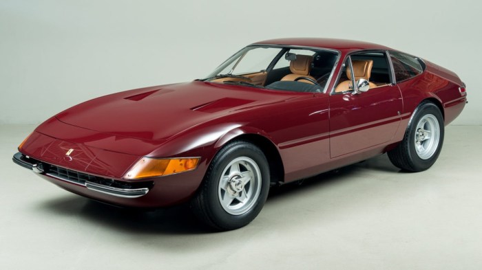 Ferrari 365 1972 daytona berlinetta gtb scaglietti sotheby rm gtb4 auctions rmsothebys amelia island