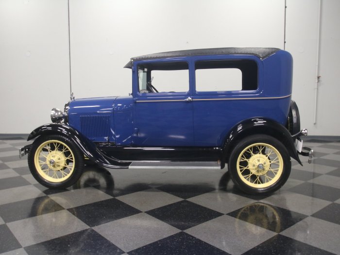 1929 Ford 2-Dr Sedan