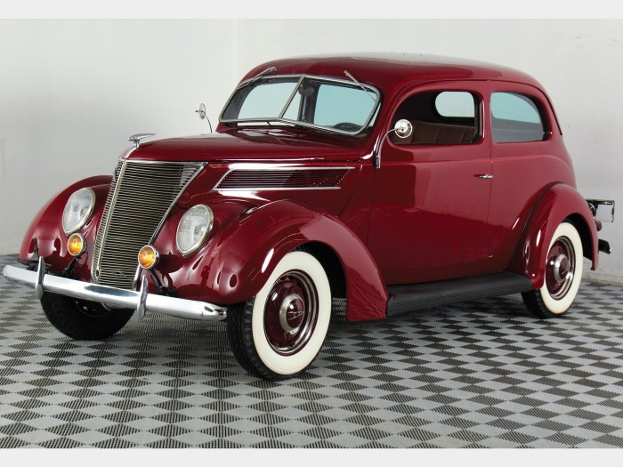 1937 Ford Tudor
