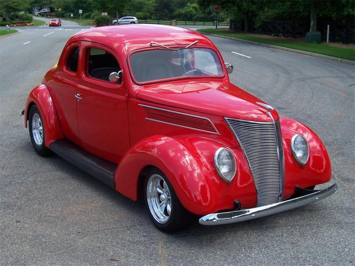 1937 Ford Humpback