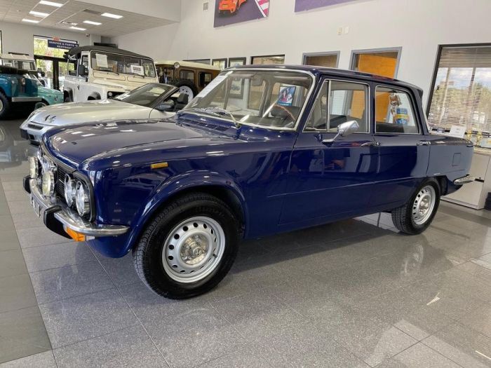 Romeo alfa 1975 giulia 1300 junior gt classicargarage