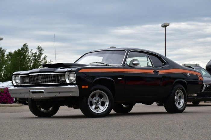 Duster plymouth 1975 car momentcar dodge gomotors saved