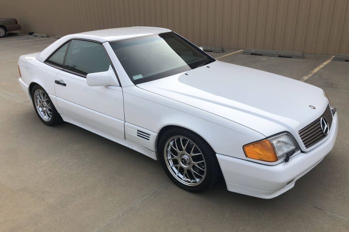 1992 Mercedes-Benz 500SL: A Timeless Classic