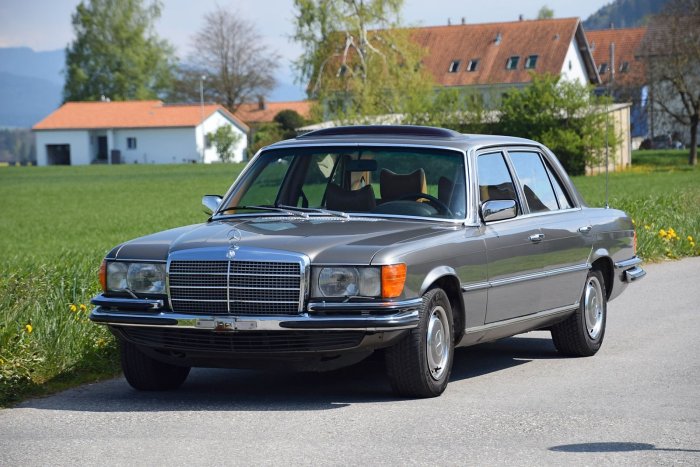 1975 Mercedes-Benz 450