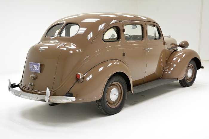 1937 Plymouth Sedan: A Glimpse into American Automotive History