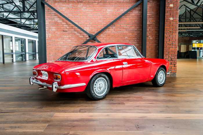 Alfa romeo 1750 gtv 1971 richmonds