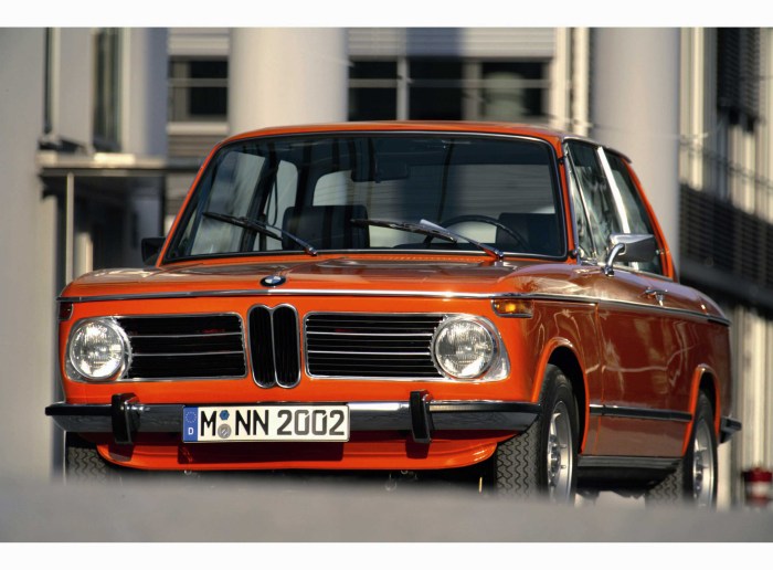 Bmw 2002 turbo car turbocharged production first minutes reading time