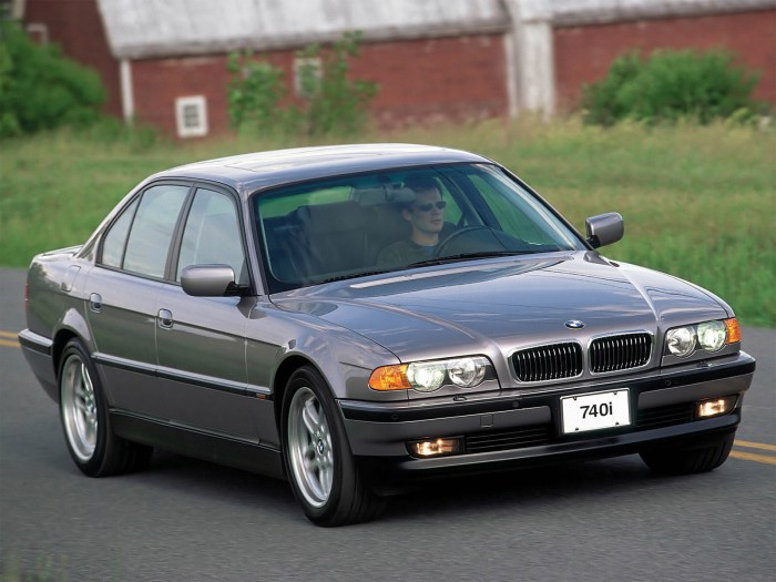 2000 BMW E38: A Legacy of Luxury and Performance