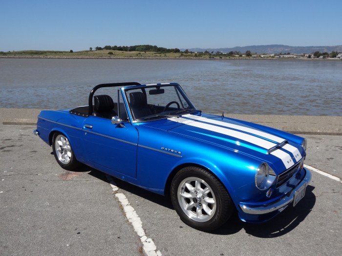 Datsun 1968 roadster 2000 sale bat