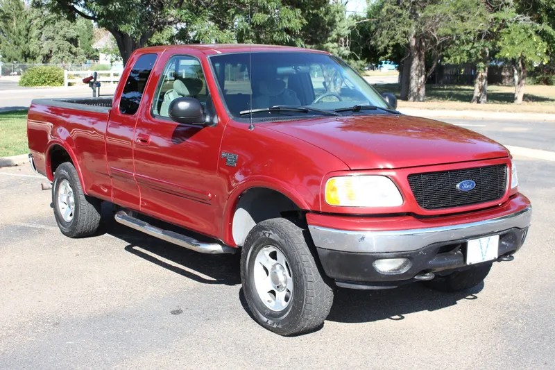 2001 ford 150 xlt sold