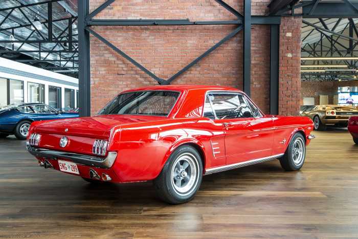 Mustang ford 1966 hardtop coupe red richmonds cars