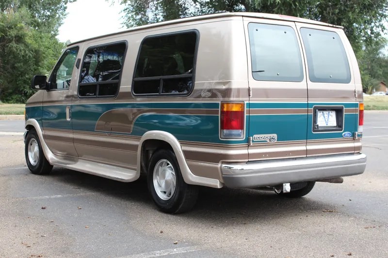 Ford van econoline conversion e150 passenger 1994 gtcarlot gray color