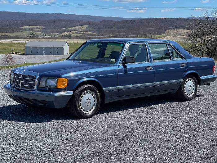 1990 Mercedes-Benz 420SEL: A Luxury Icon