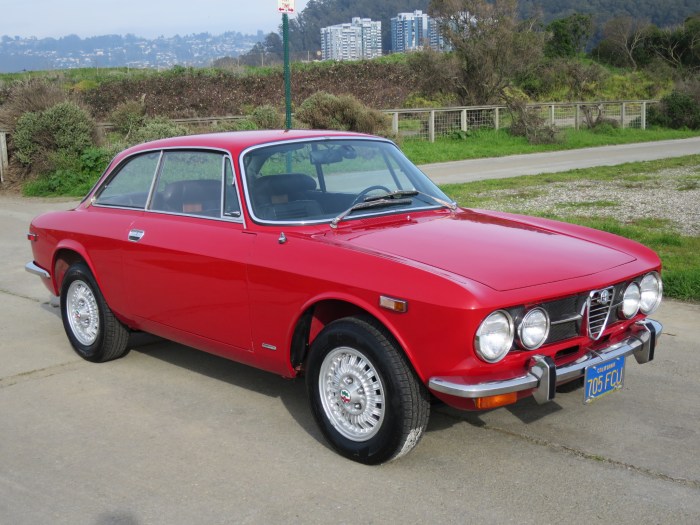 1971 Alfa Romeo GTV: A Classic Italian Sports Car