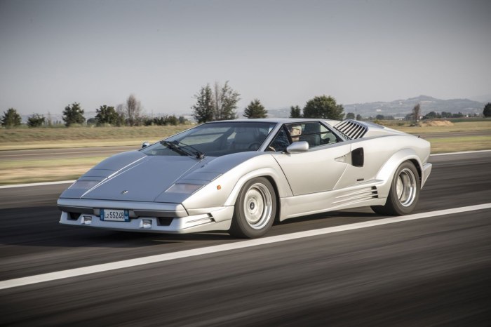 Countach lamborghini qv