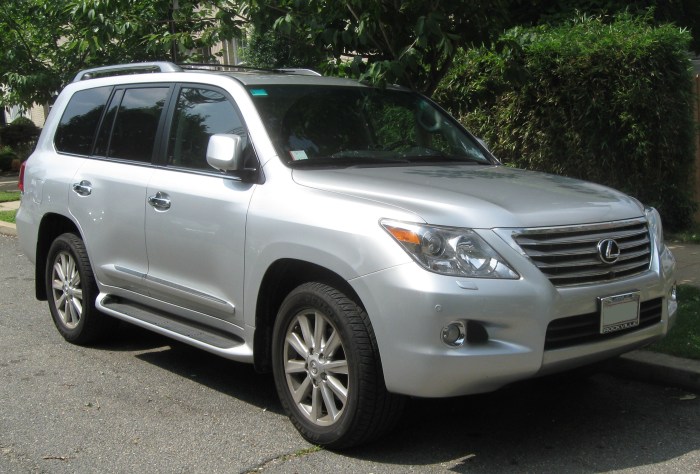 2009 Lexus LX570: A Luxury SUV for Adventure