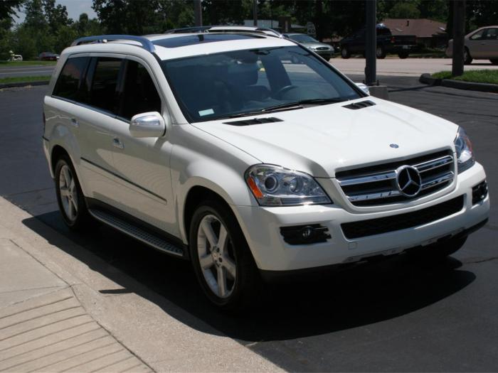 2009 Mercedes-Benz GL450: A Luxurious SUV Review