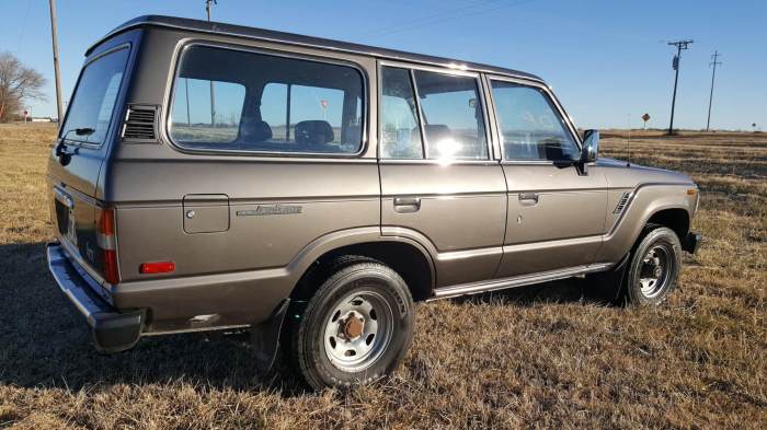 1989 cruiser toyota land fj offered