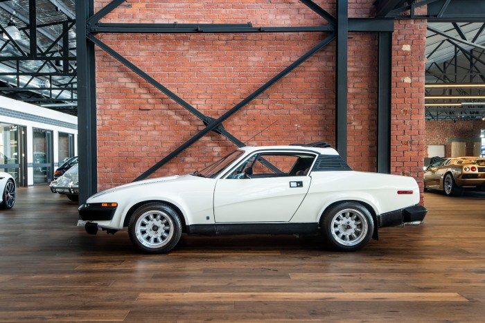 Triumph tr7 v8 1978 white richmonds cars classic au