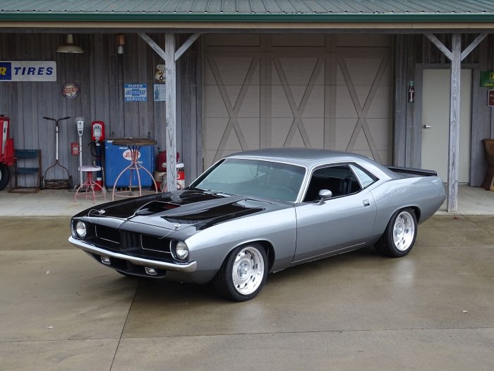 Cuda barracuda muscle bringatrailer carporn