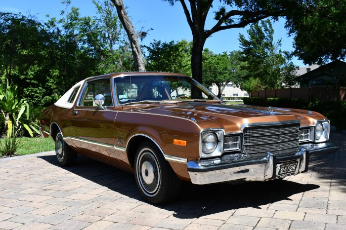 Volare plymouth duster chrysler aspen