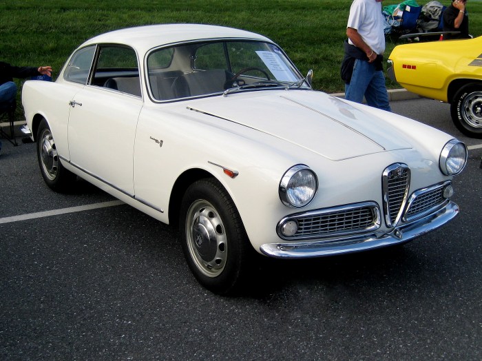 Alfa romeo giulietta 1960 bertone 1959 coupe models 1954 car cars 1965 italy sprint momentcar engine rally series giuseppe designer