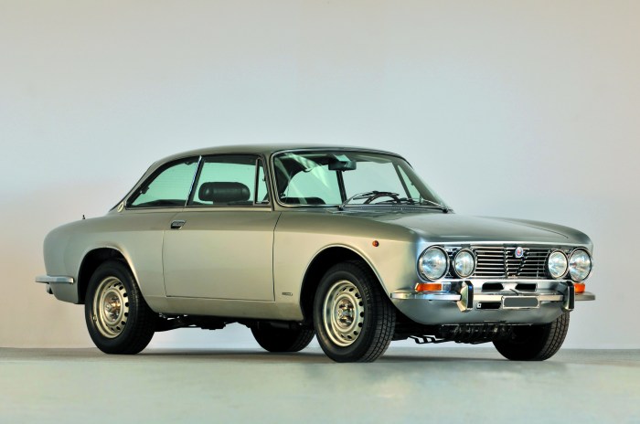 1973 Alfa Romeo 2000: A Classic Italian Sports Car