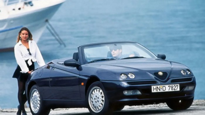 1995 Alfa Romeo Spider: A Timeless Italian Icon