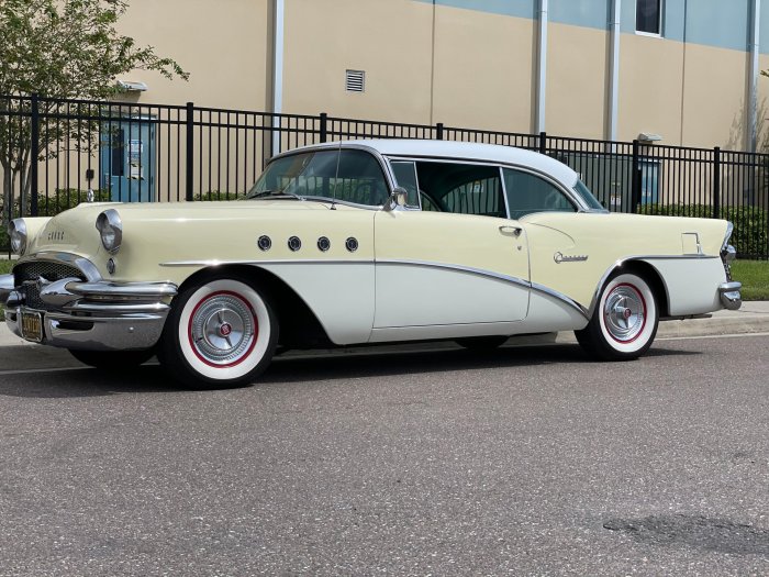 1955 Buick Century: A Classic of American Automotive Design
