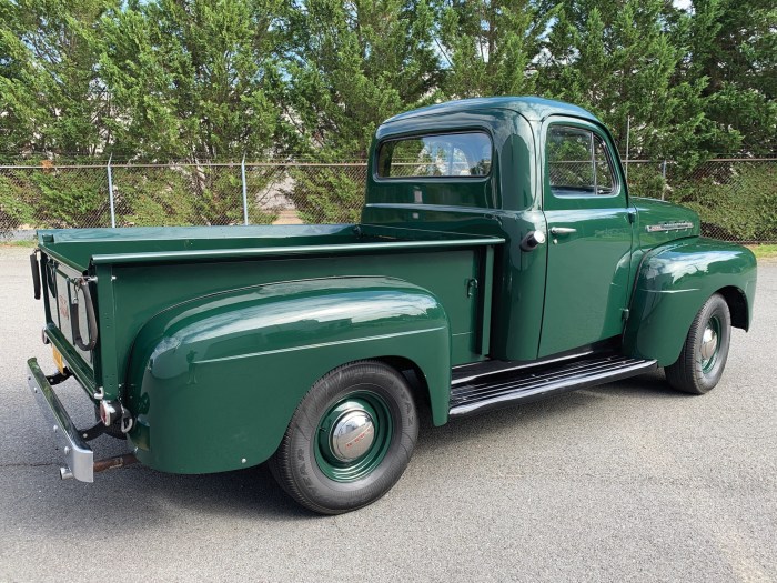 1951 Ford F1: A Classic Trucks Legacy