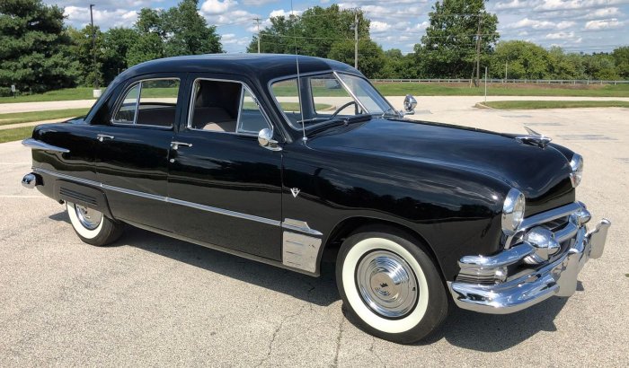 1951 Ford 4-Dr Sedan